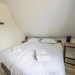 Holiday Home Between Rotterdam And Zeeland Vakantiehuis *