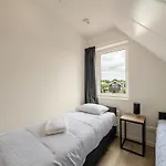 Holiday Home Between Rotterdam And Zeeland Simonshaven